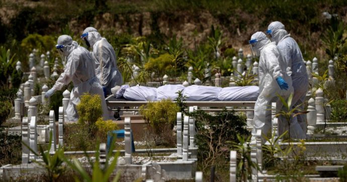 Covid, “pandemia finita, 20 milioni di morti in 3 anni”