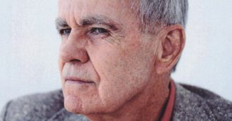 Copertina di Fiamme e ghiaccio, addio a Cormac McCarthy