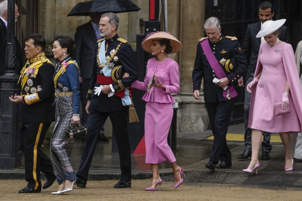 Felipe VI of Spain and Letizia of Spain, centre, arrive at Westminster Abbey prior to the coronation ceremony of Britain’s King Charles III in London Saturday, May 6, 2023. (AP Photo/Alessandra Tarantino)