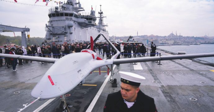 Erdogan, manie di grandezza per affascinare gli elettori