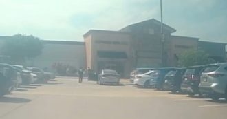 Copertina di Video shock della sparatoria nel centro commerciale in Texas. Il killer esce dall’auto e apre il fuoco: 9 morti e diversi feriti