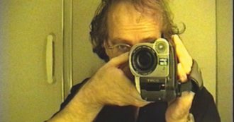 Copertina di Così Enrico Ghezzi diventa apocalittico e immortala “Gli ultimi giorni dell’umanità”