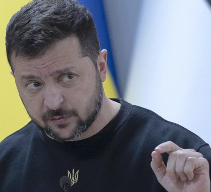 Eurovision, nessun messaggio di Zelensky per la finale: “Spettacolo apolitico”. Uk: “Amareggiati”. Kiev: “Non abbiamo chiesto di esserci”