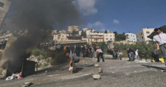 Copertina di Cisgiordania, attacco israeliano nei territori occupati: esplode la rabbia a Nablus. Dodici morti e decine di feriti dopo un raid a Gaza