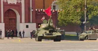 Copertina di Mosca, per la parata del Giorno della vittoria un solo carro armato di un modello di 89 anni fa