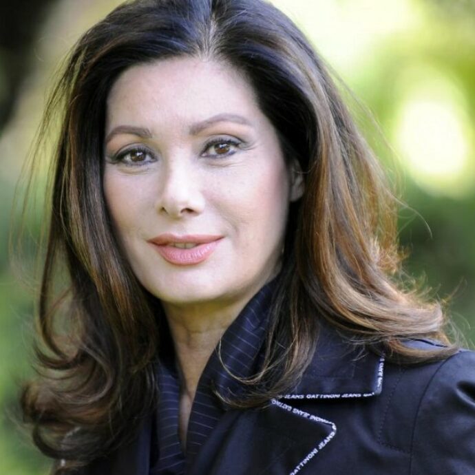 “È maleducato dire a una signora che è ‘di una certa età’: lo posso dire io di me stessa, ma non accettarlo da altri”: Edwige Fenech difende Marcella Bella