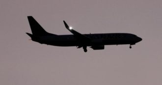 Copertina di Panico in volo: “Una delle peggiori turbolenze mai viste”. Equipaggio ferito nel viaggio da incubo di un boeing della British Airways