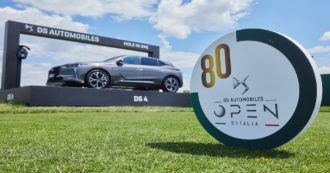 Copertina di DS Automobiles, quando il golf sposa sostenibilità ambientale e mobilità del futuro