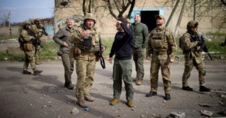 Copertina di Ucraina, Zelensky rallenta sull’offensiva. Pace: Usa-Cina ora parlano