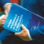 Copertina di Il Parlamento Ue chiede di prolungare oltre il 2026 il Next Generation Eu per i progetti quasi completati