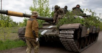 Copertina di Ucraina, la diretta – Mosca: “Invio di munizioni all’uranio a Kiev atto disumano”. Cnn: “Musk spense i satelliti per evitare attacco alla flotta russa”