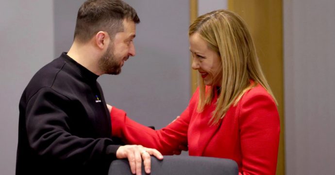 Zelensky da Meloni. Salvini la avverte: “Non parli di armi”