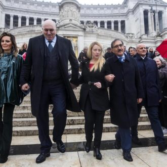 Copertina di Gli impresentabili del potere meloniano: il Fatto di domani 16 maggio