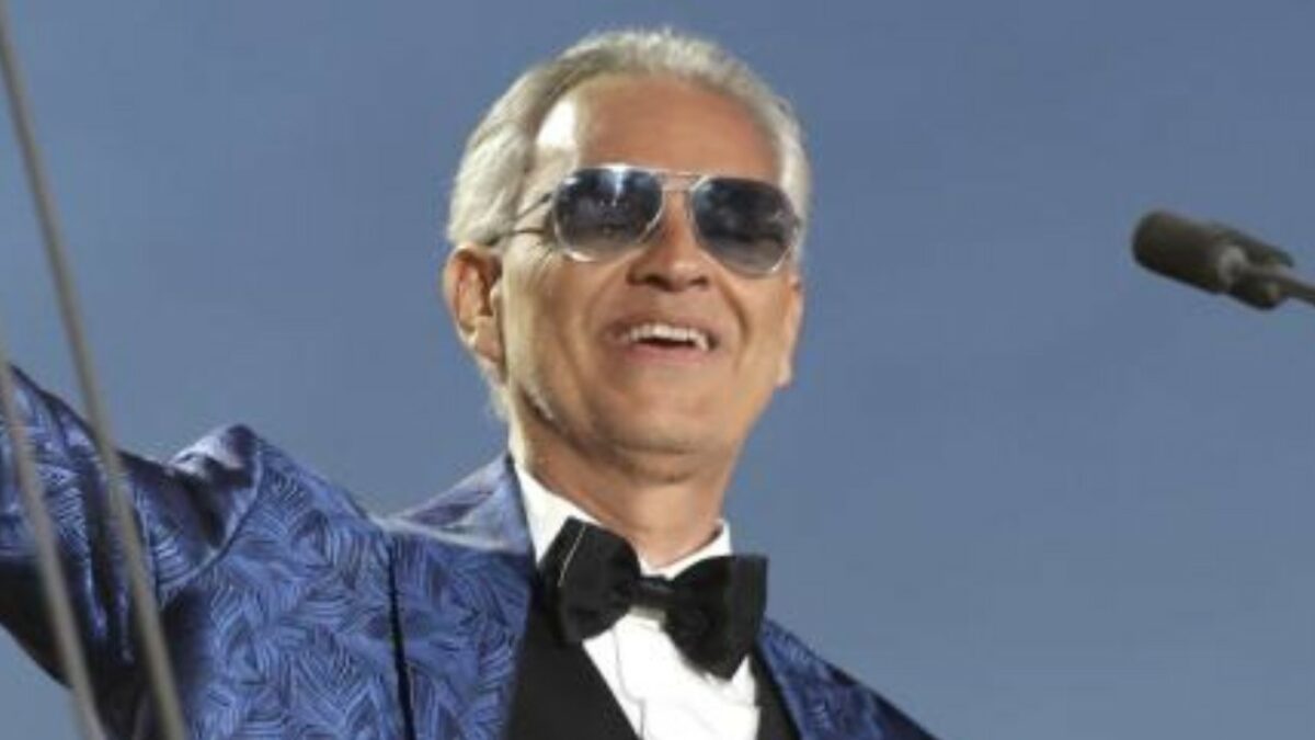 “Ho saputo della battuta che hanno fatto su di me al Grande Fratello, mi ha fatto sorridere. Sono leggerezze che possono capitare a chiunque”: parla Andrea Bocelli