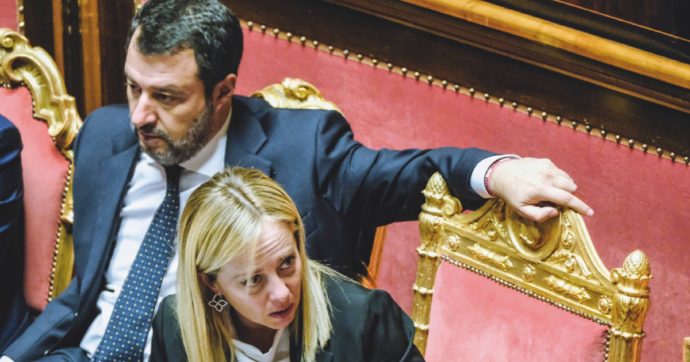 Giorgia sul palco va male.  “Ma è colpa di Lega e FI”