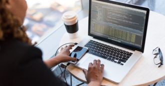 Copertina di Il report WeWorld: “Serviranno 99 anni per garantire alle donne l’inclusione”