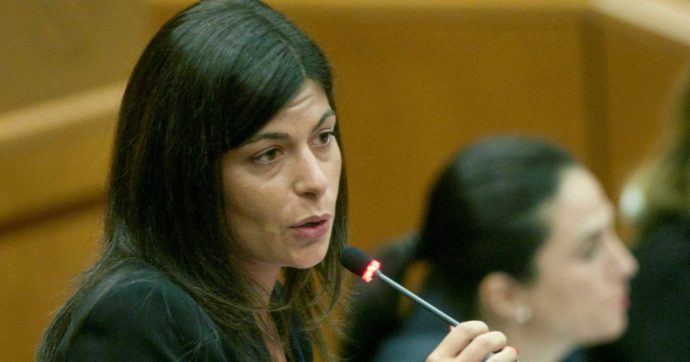 Colosimo e i “rapporti” con l’ex Nar Ciavardini. M5S: “No nomi sospetti in Antimafia”