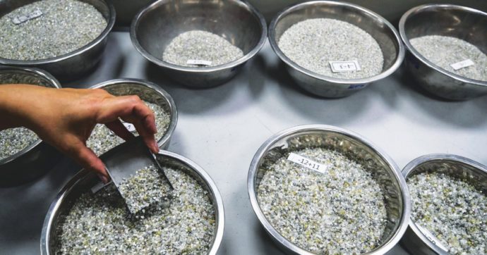 Sanzioni Ue alla Russia, 11° pacchetto bloccato. Tutte le falle dell’embargo