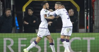 Copertina di La Fiorentina rimonta a Basilea ed è in finale di Conference League: si giocherà un trofeo europeo dopo 33 anni