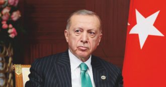 Copertina di Turchia, la nuova governatrice della banca centrale (scelta da Erdogan) alza i tassi per ridurre l’inflazione. I rischi per il presidente