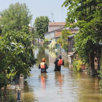 Copertina di Alluvione, la bozza in Cdm: “Togliere i poteri anti-dissesto alle Regioni”