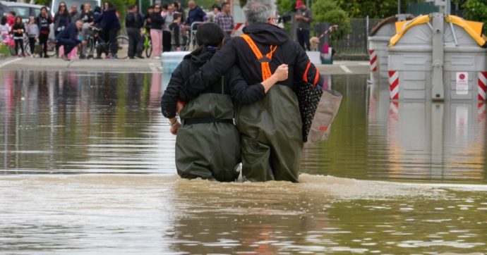 L’alluvione in Romagna e il rischio infettivo: quali malattie possono scatenarsi e quanto conta il monitoraggio