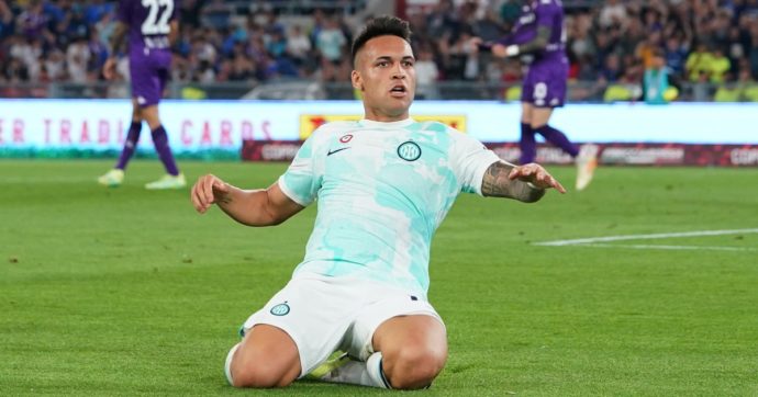 L’Inter si prende la Coppa Italia in rimonta: la doppietta di Lautaro stende la Fiorentina