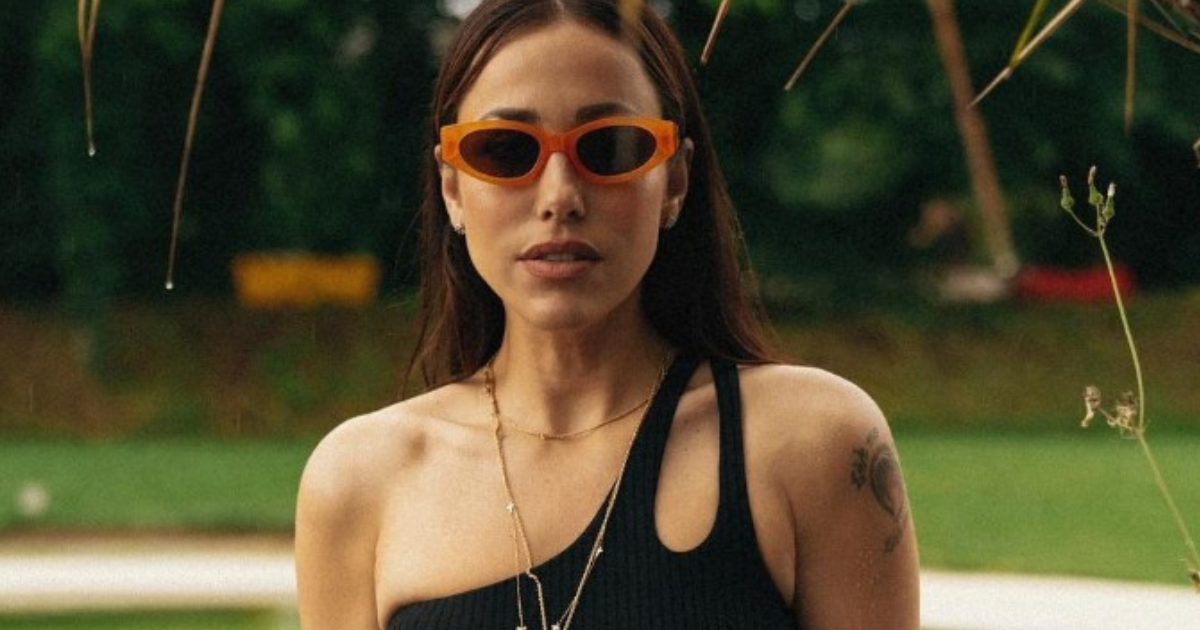 “Non so come sia successo ma qualcuno si è avvicinato al tavolo e ha preso la borsa”: derubata a Milano l’ex tronista Teresanna Pugliese