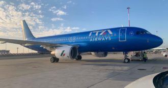 Copertina di La cessione di Ita-Alitalia è narrata come un grande successo. Ma se ne nascondono le cause