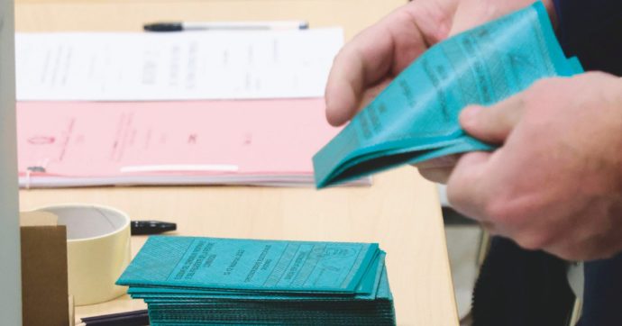 Camera: 39 seggi nel flipper per il lodo Gentile