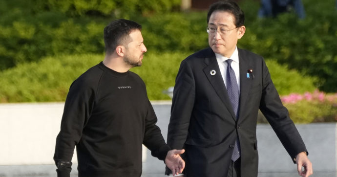 Zelensky a Hiroshima e carri armati a Kiev: il Giappone si avvicina alla Nato