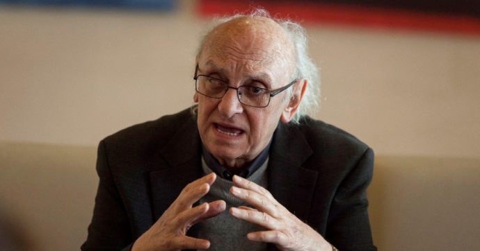 Markaris: “Incomprensibile l’Occidente che non fa nulla per negoziare coi russi”