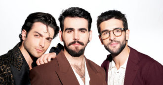 Copertina di Il Volo a FqMagazine: “Sanremo 2024? Sì, in gara. Bravo Mengoni a Eurovision, noi artisti abbiamo il dovere di lanciare messaggi precisi…”. E stasera su Canale 5 il loro show: ospiti e curiosità