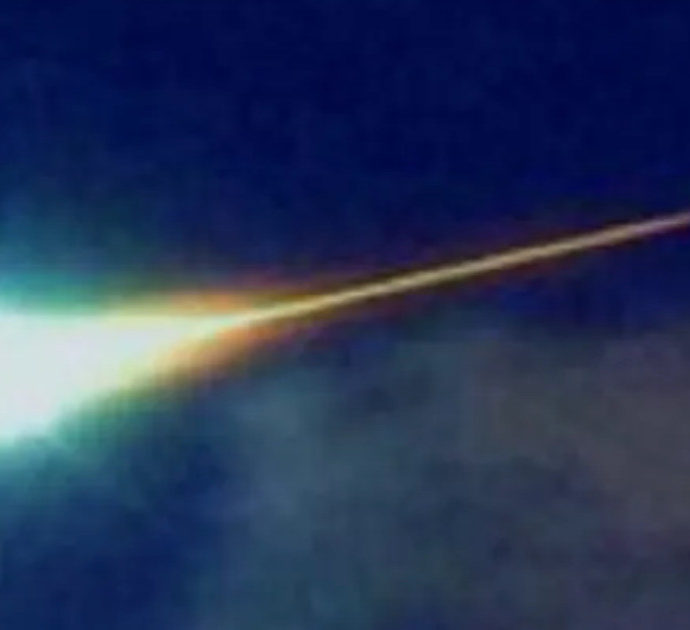 È caccia al meteorite a Cremona: si cercano i resti di un “bolide luminoso”