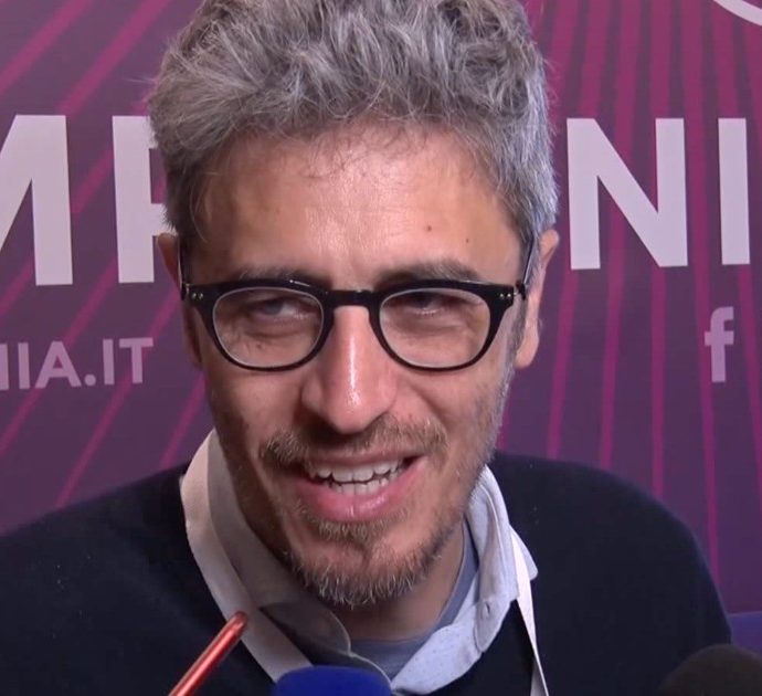 “Il Ponte sullo Stretto? È un monumento che Salvini ha fatto a se stesso. Dovevano investire in ospedali, che sono da Terzo Mondo, e collegamenti interni”: parla Pif