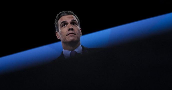 Spagna, si è dimesso il premier Sànchez: convocate elezioni anticipate per il 23 luglio. “Serve un chiarimento della volontà del popolo”