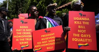 Copertina di Pena di morte e carcere per i gay: la nuova legge dell’Uganda che “protegge la santità della famiglia”