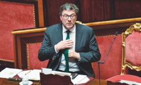 Copertina di Il “nuovo” Mes va in aula  alla Camera tra un mese