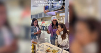 Copertina di Fan riconoscono Elettra Lamborghini e le chiedono un selfie mentre sta mangiando: la mossa della cantante – Video