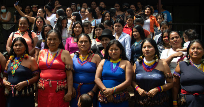 Copertina di Las Mujeres Amazónicas: “Gli Stati non lo fanno, tocca a noi difendere la terra e la vita”