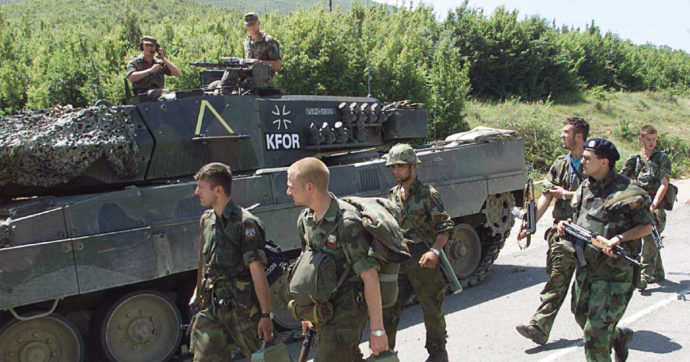 Copertina di Nato: 25 anni della Kfor.  La missione infinita  per annettersi il Kosovo