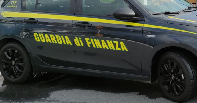 Mafia, maxi sequestro da 98 milioni di euro a due imprenditori: blitz in tutta Italia