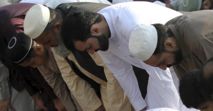 Pakistan, blasfemia su WhatsApp: 24enne cristiano condannato a morte