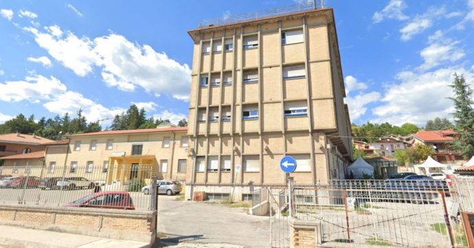 “Il nostro ospedale declassato a presidio, ma è l’unico polo riabilitativo in tutto l’Abruzzo”: l’allarme del sindaco di Tagliacozzo