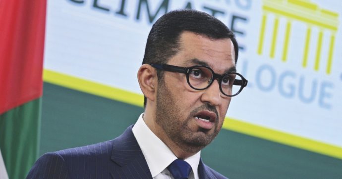 Il greenwashing degli Emirati su Wikipedia: pagine di Sultan Al Jaber passate ai raggi X