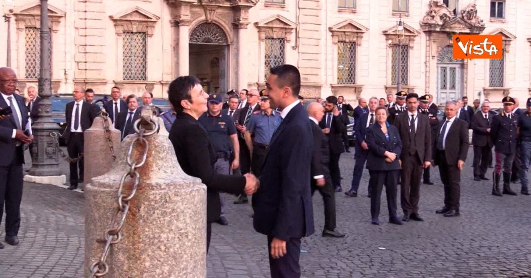 Di Maio tra gli invitati al ricevimento della Festa della Repubblica: le immagini del nuovo inviato Ue nel Golfo Persico al Quirinale