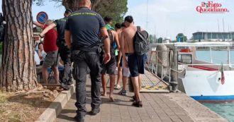 Copertina di Raduno a Peschiera del Garda, la città è blindata ma un anno dopo le devastazioni arrivano pochi giovani – Video