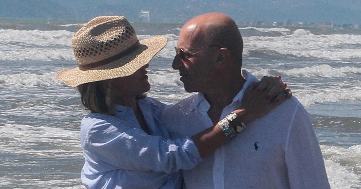 Alessandro Sallusti si è sposato con l’imprenditrice Patrizia Groppelli: il matrimonio officiato da Beppe Sala