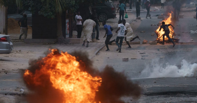Senegal, gravi scontri dopo la condanna del leader dell’opposizione, almeno 9 morti. Timori di ondate migratorie