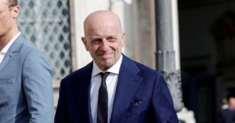 Copertina di Il fido Sallusti fa lo sconto a B.: “Evase 3 milioni”.  Ma erano 368